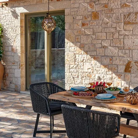 فيلة Kristy Luxury By Paxosretreats *